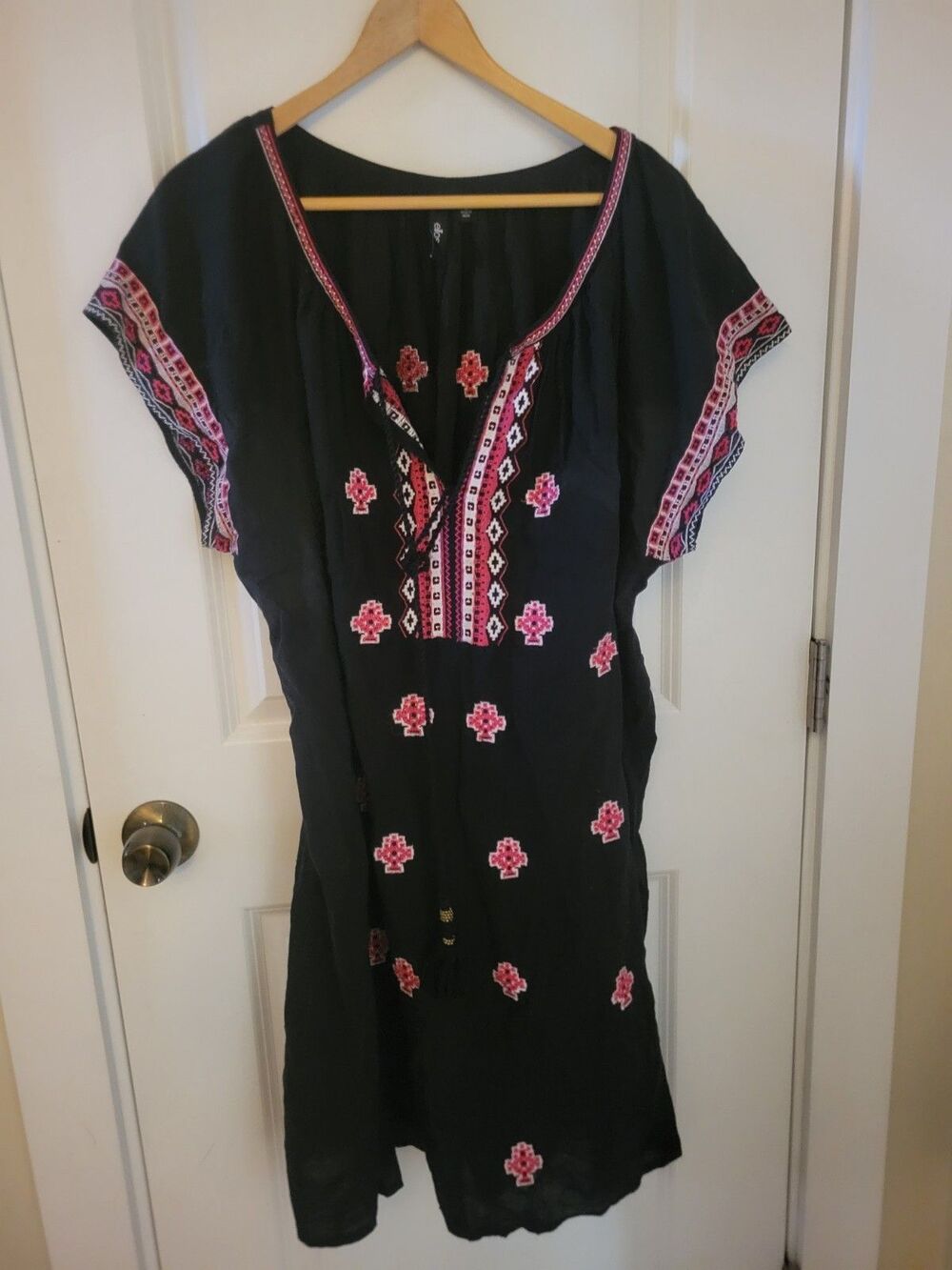 Ellos Cottagecore Boho Vibrant Black and Reddish Pink Summer Dress